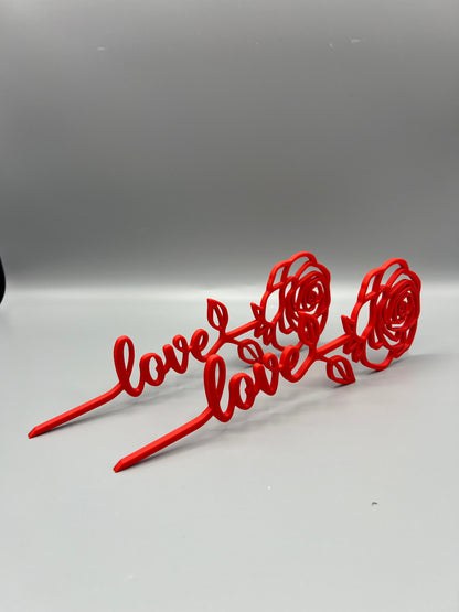 Rosas con letras love en impresión 3D